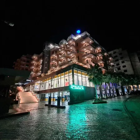 2-bedroom Sleeps 4 Free Parking * Avlonya