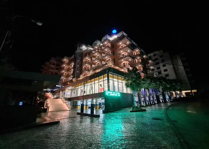 2-bedroom Sleeps 4 Free Parking * Avlonya
