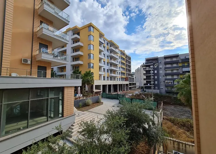 2-bedroom Sleeps 4 Free Parking Avlonya