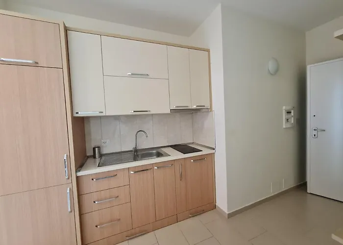 Daire 2-bedroom Sleeps 4 Free Parking