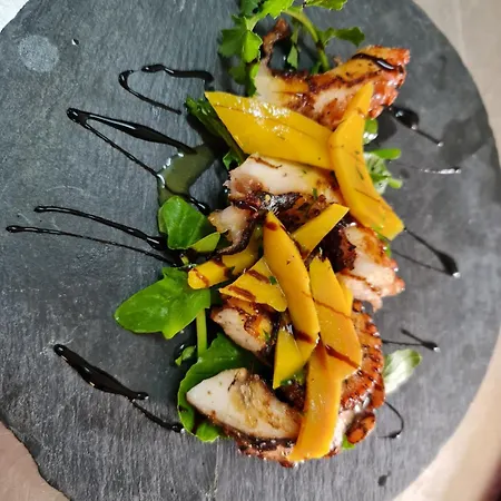 Appartement 2-bedroom Sleeps 4 Free Parking Vlorë