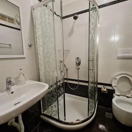 2-bedroom Sleeps 4 Free Parking Appartement *