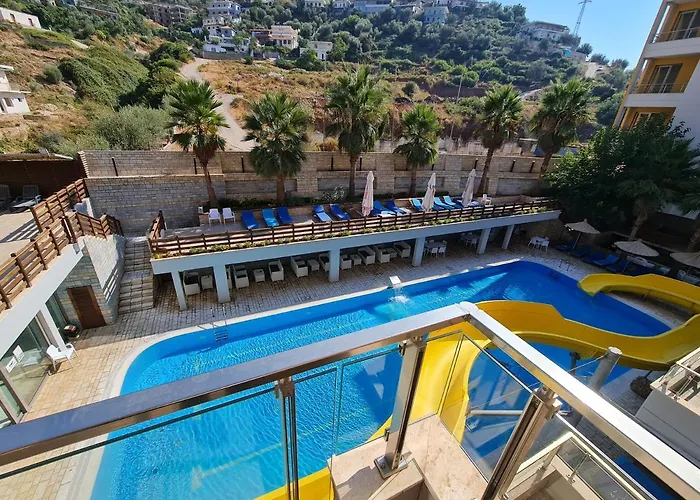 2-bedroom Sleeps 4 Free Parking