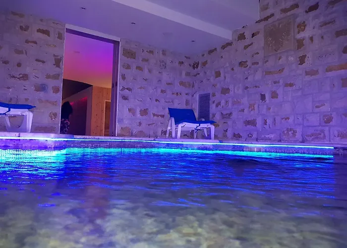 Appartement 2-bedroom Sleeps 4 Free Parking *