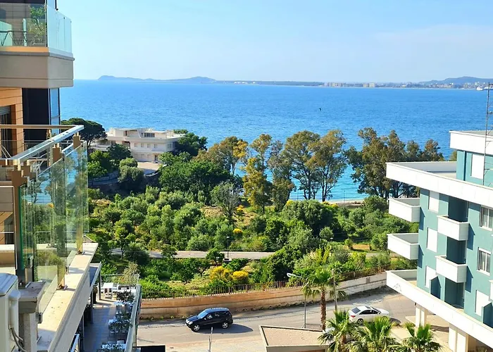 2-bedroom Sleeps 4 Free Parking Vlorë